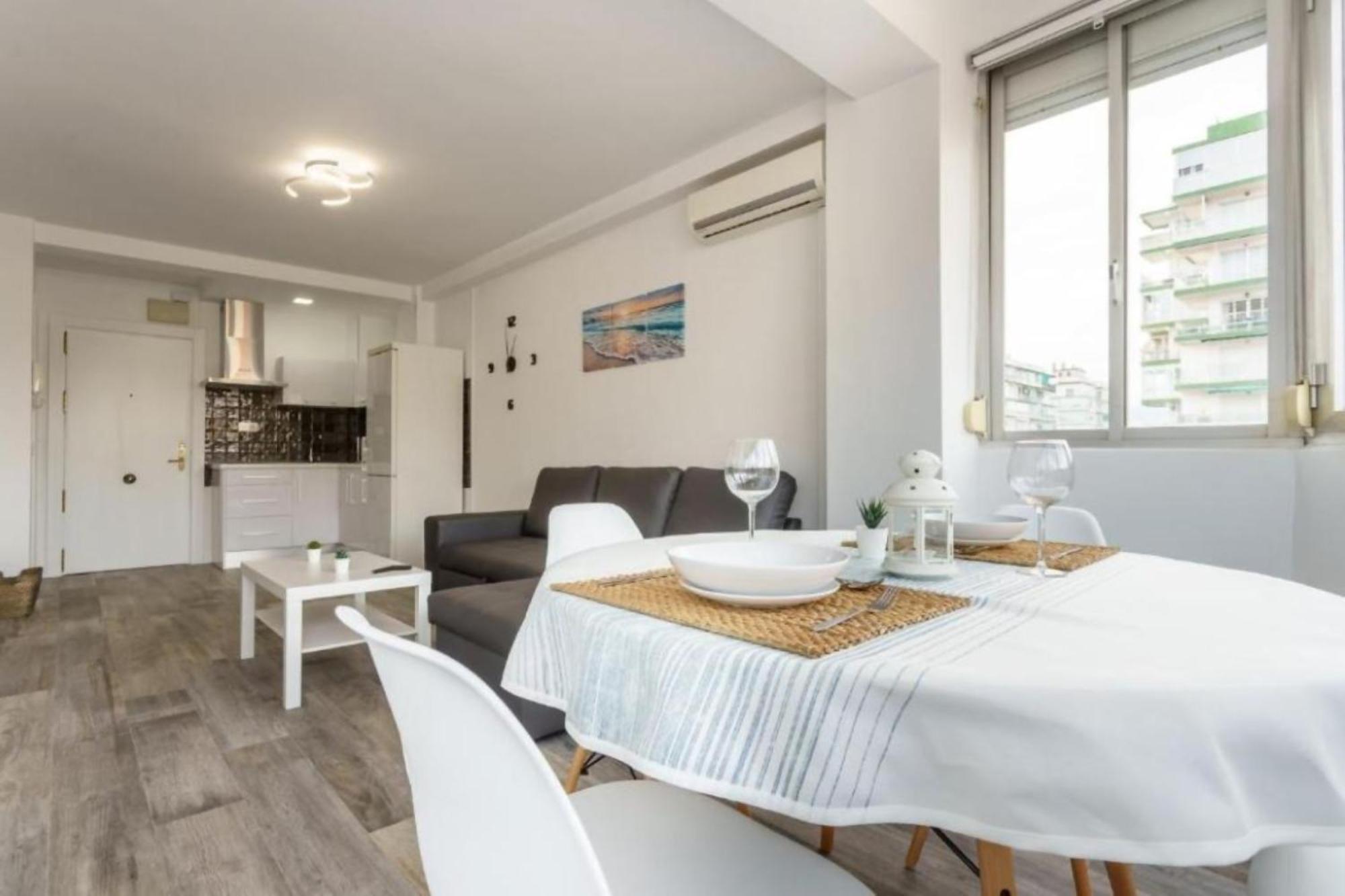 Plazamar Centro Apto 1 Dorm 3 Huesped Playa Wifi Torre Del Mar Luaran gambar