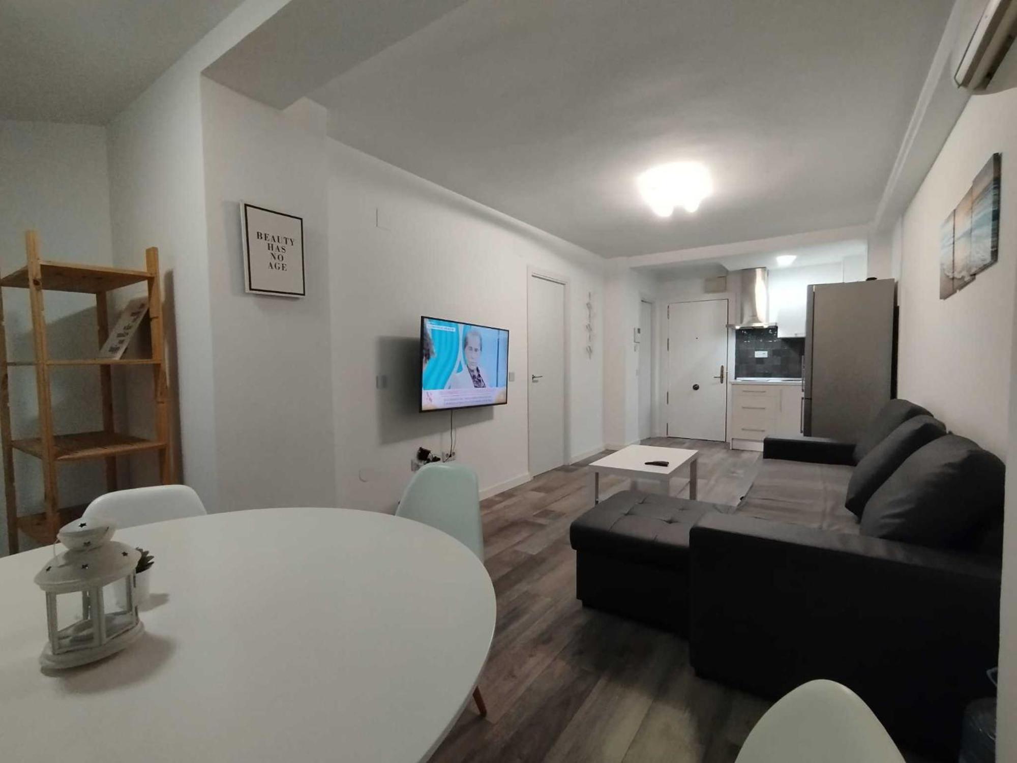 Plazamar Centro Apto 1 Dorm 3 Huesped Playa Wifi Torre Del Mar Luaran gambar