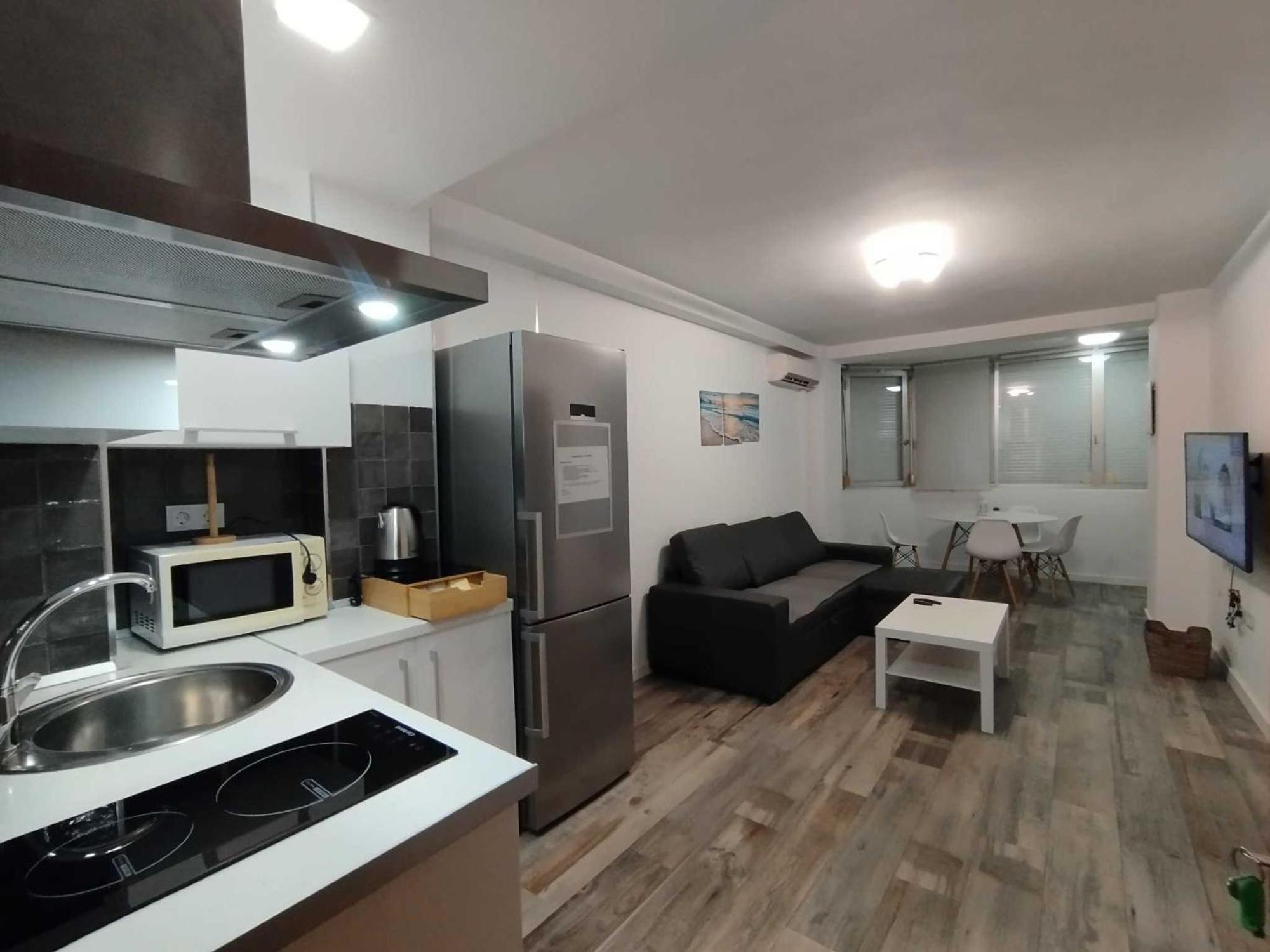 Plazamar Centro Apto 1 Dorm 3 Huesped Playa Wifi Torre Del Mar Luaran gambar